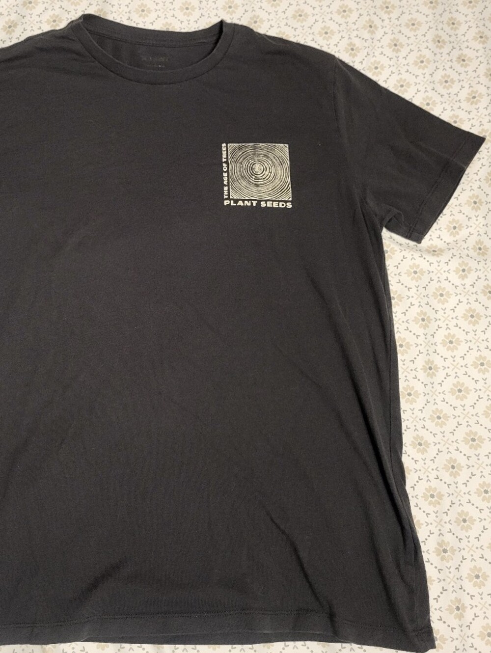 Old Navy Dark Gray Graphic Tee